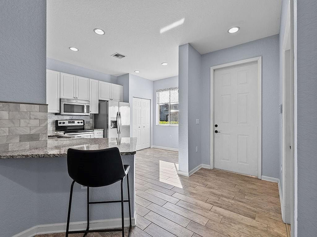 2522 Stockbridge Sq SW Vero Beach, FL 32962 - Thumbnail 4