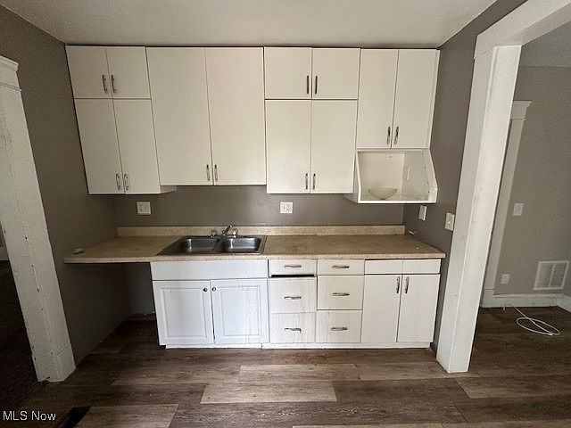 499 E 124th St Cleveland, OH 44108 - Thumbnail 4