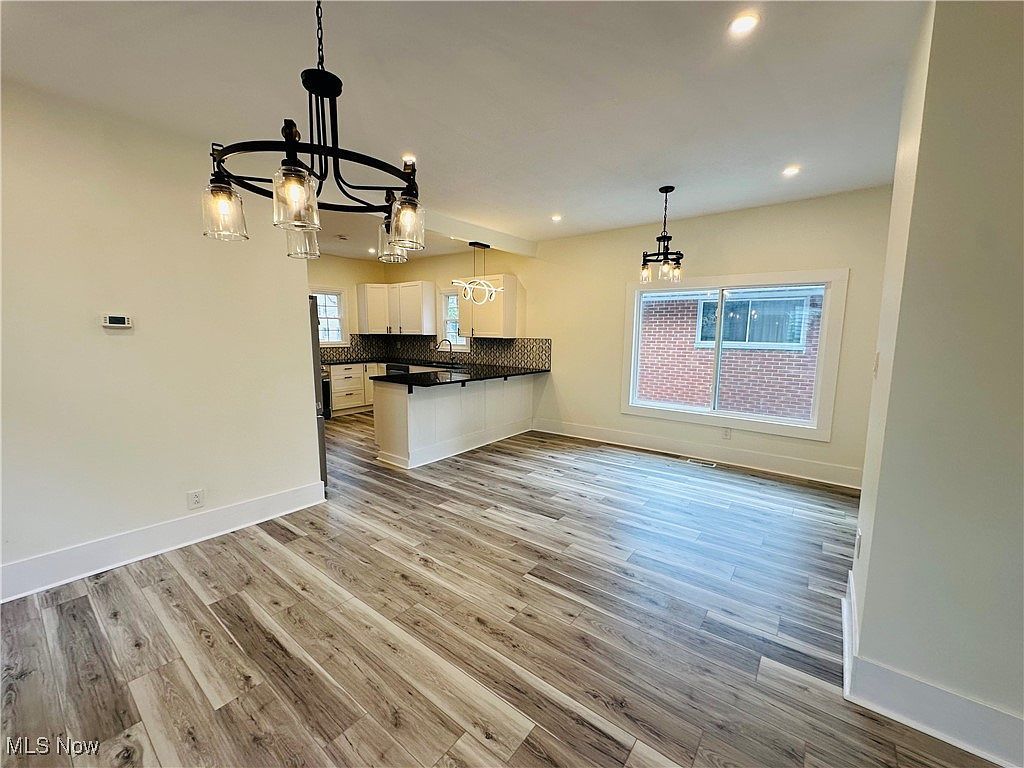 3250 W 127th St Cleveland, OH 44111 - Thumbnail 4