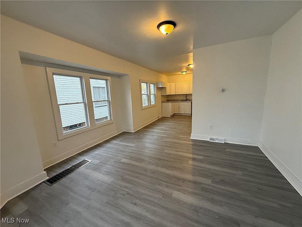 2816 E 117th St Cleveland, OH 44120 - Thumbnail 4