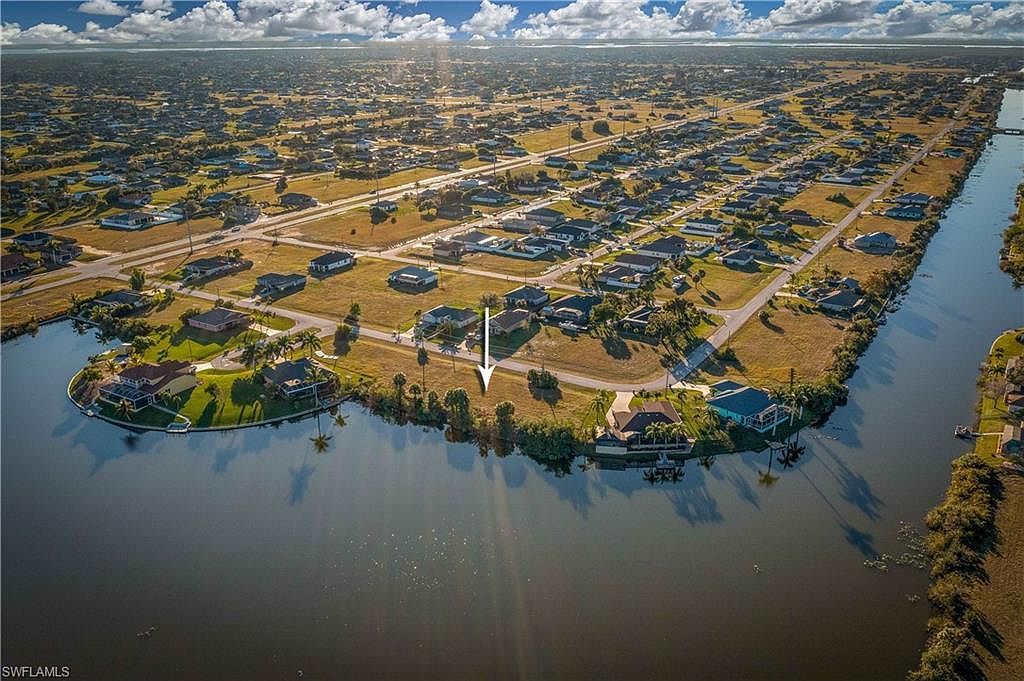 907 NW 19th Pl Cape Coral, FL 33993 - Thumbnail 4