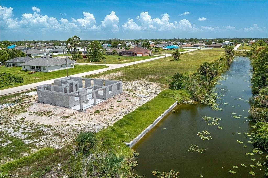 4324 NE 14th Ave Cape Coral, FL 33909 - Thumbnail 4