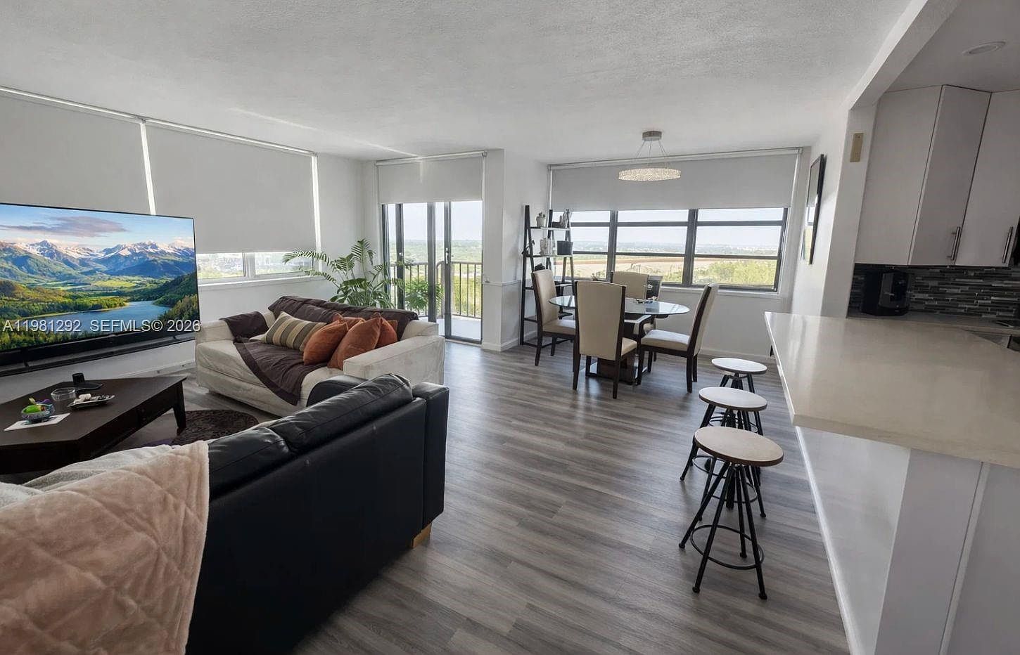 2750 NE 183rd St APT 2103 Aventura, FL 33160 - Thumbnail 4