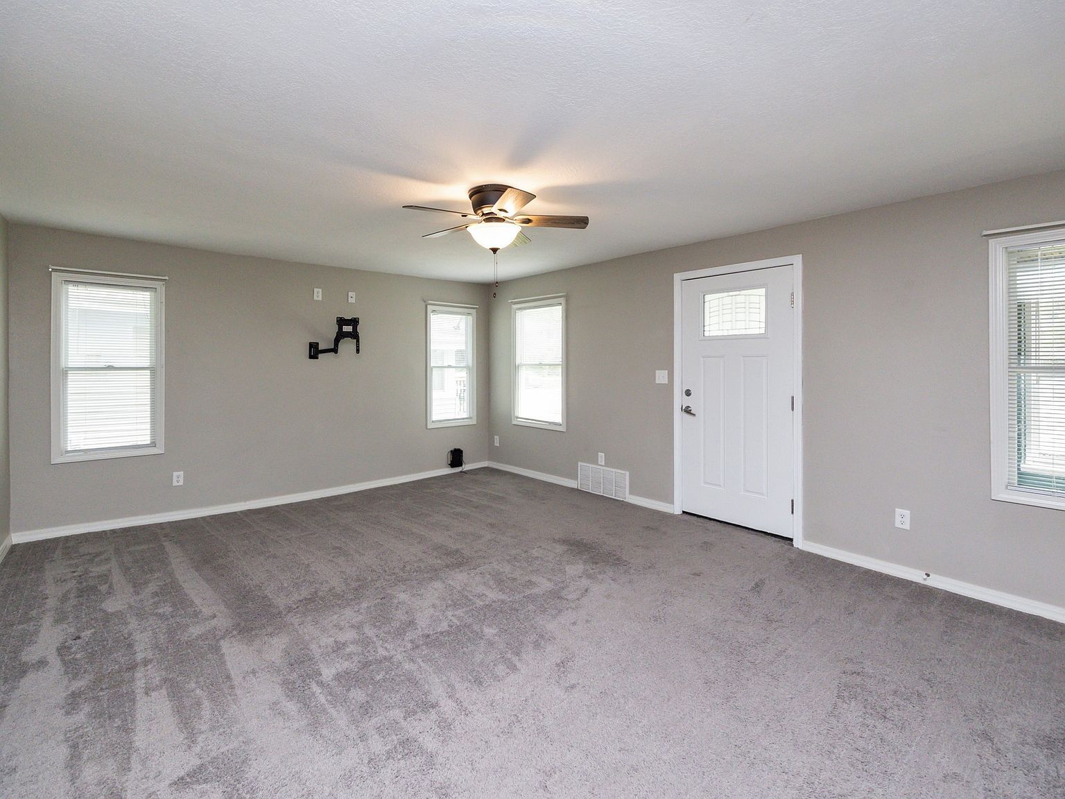 1012 28th St Des Moines, IA 50311 - Thumbnail 4