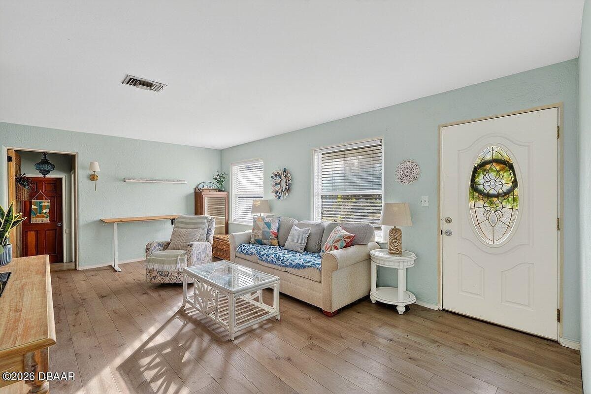 279 Hartford Ave Daytona Beach, FL 32118 - Thumbnail 4