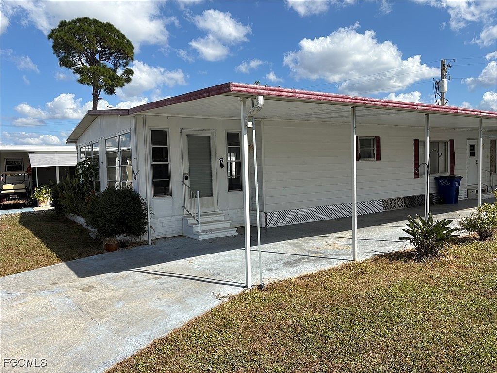 606 Pine Grove Ct North Fort Myers, FL 33917 - Thumbnail 4