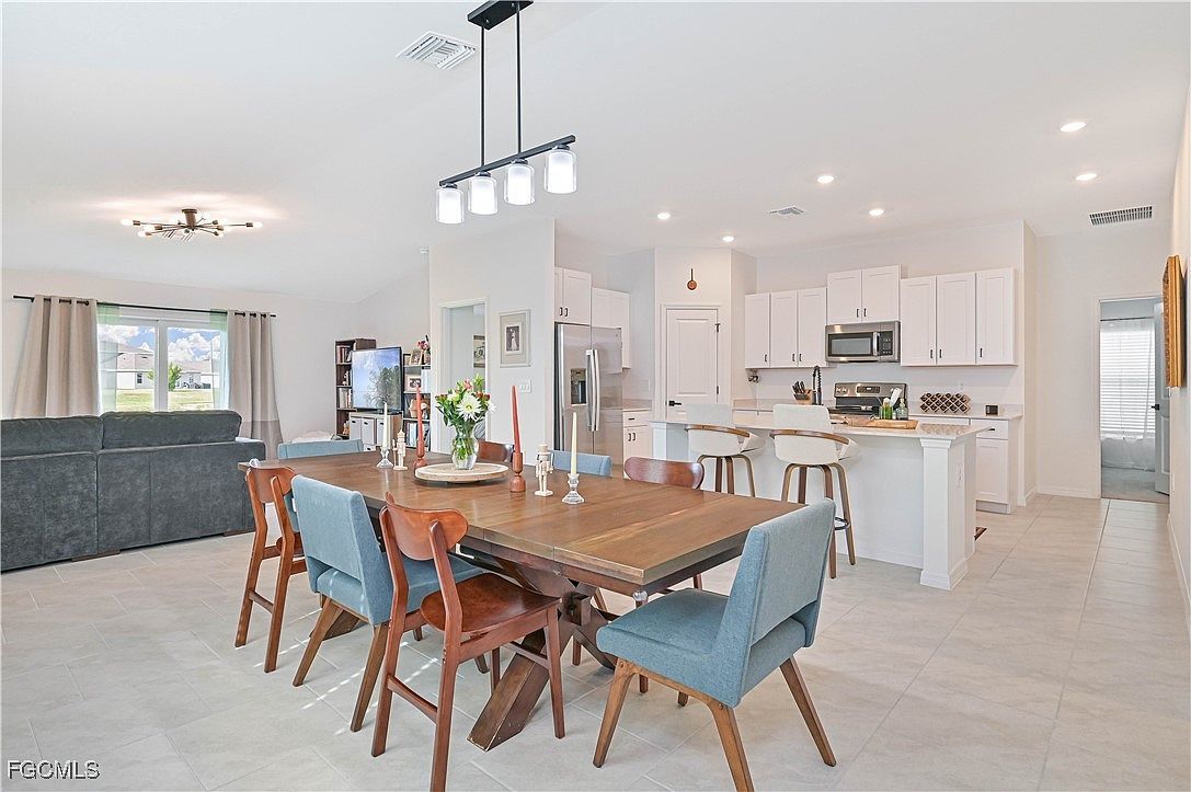 12152 Amber Waves Rd Lehigh Acres, FL 33974 - Thumbnail 4