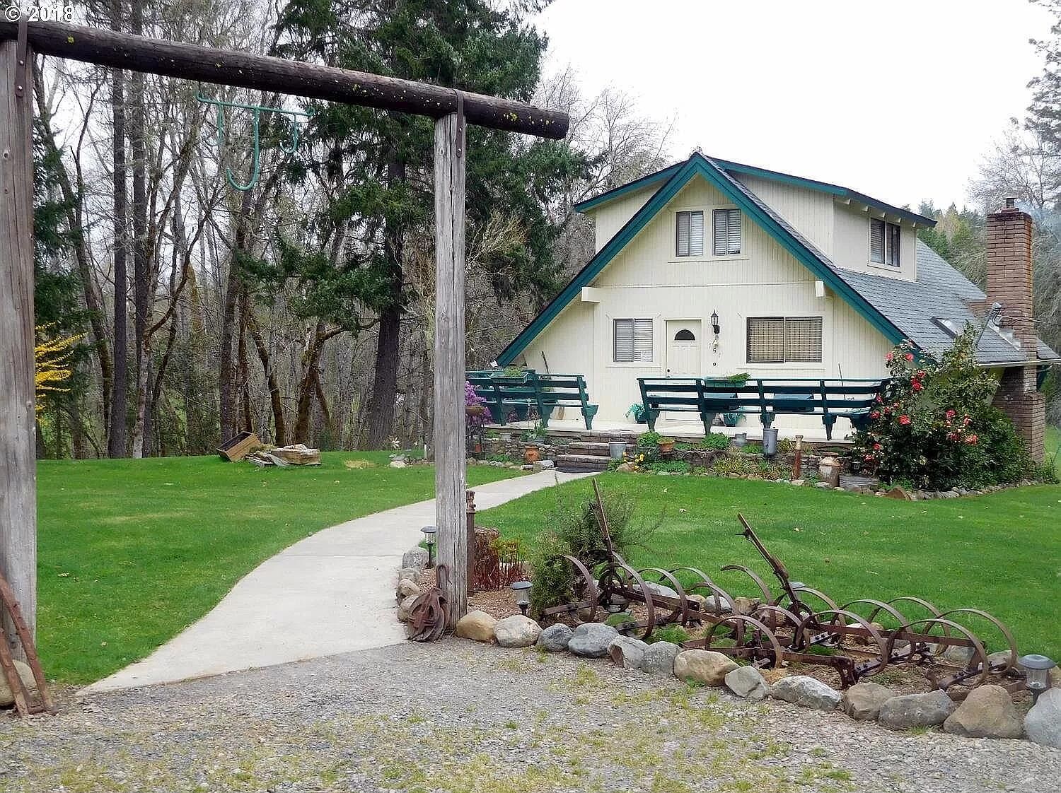 151 Greenview Dr Cave Junction, OR 97523 - Thumbnail 4