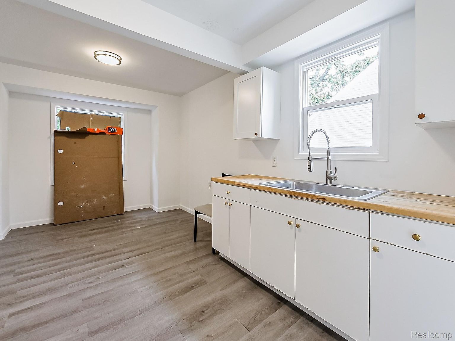 17690 Hoover St Detroit, MI 48205 - Thumbnail 4