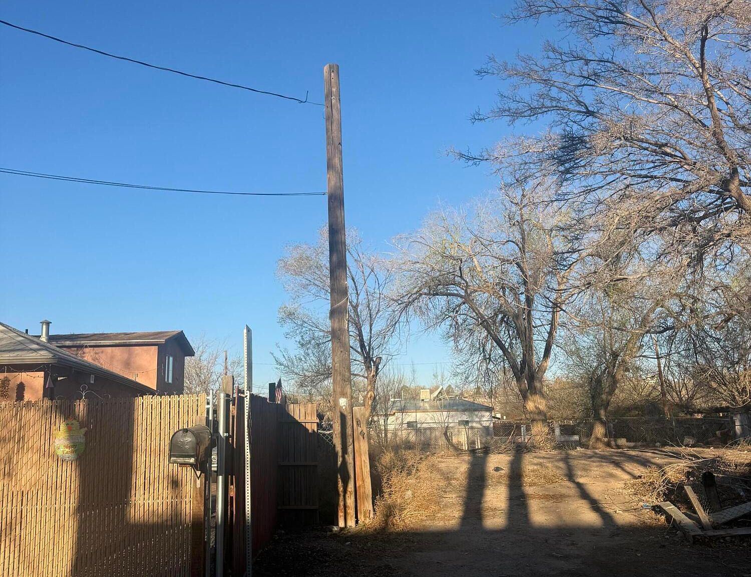 2402 Salvador Rd SW Albuquerque, NM 87105 - Thumbnail 4