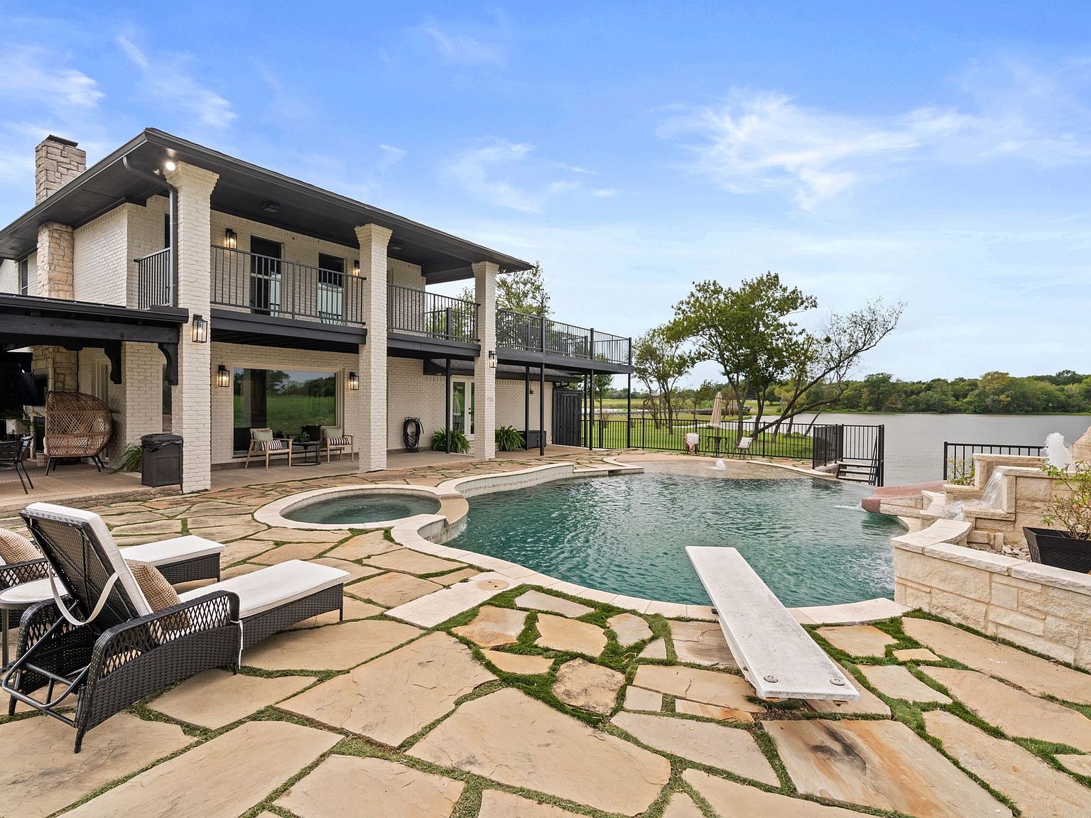 2402 Country Club Rd Ennis, TX 75119 - Thumbnail 4