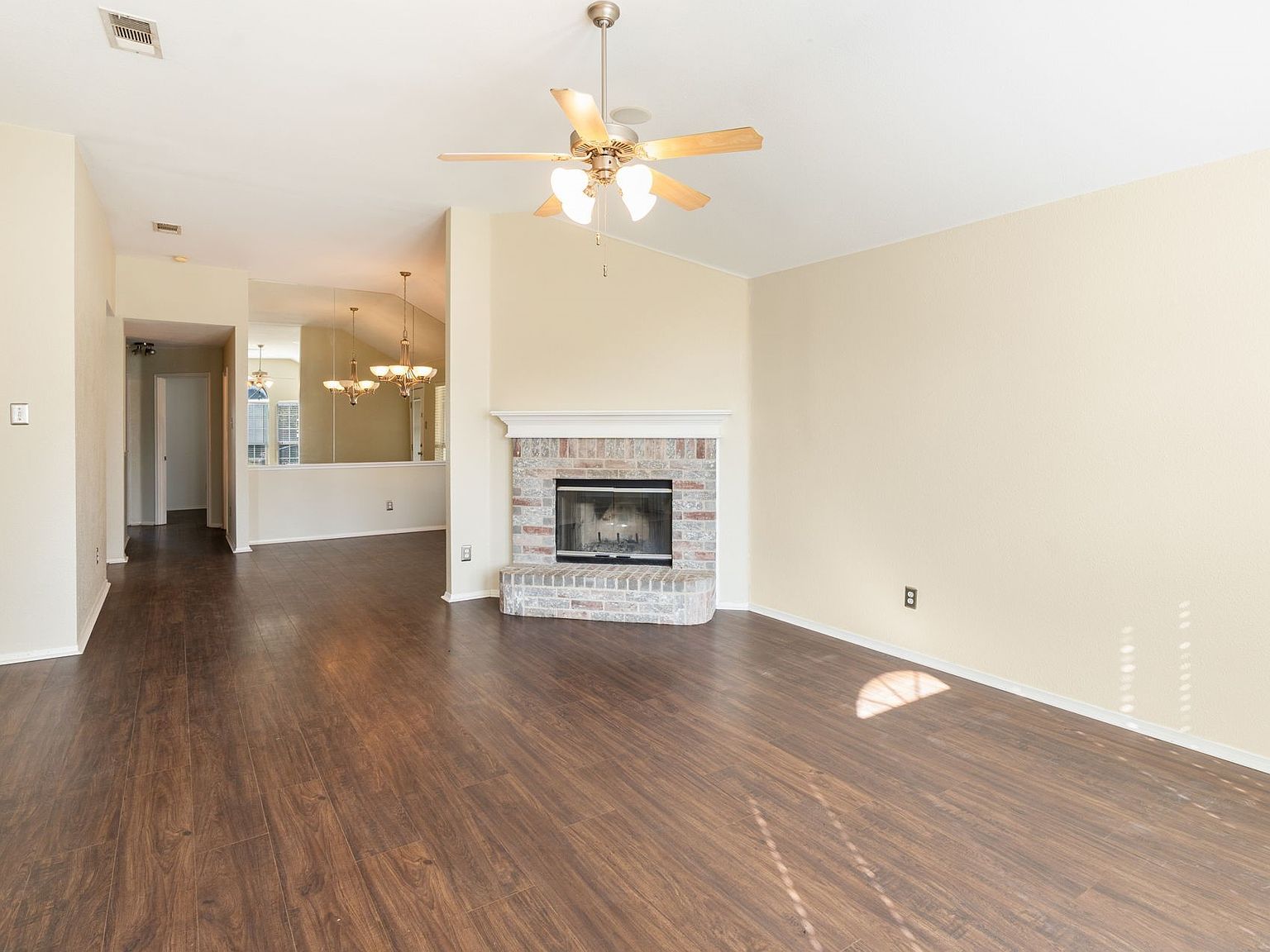 1309 Rye Glen Dr Midlothian, TX 76065 - Thumbnail 4