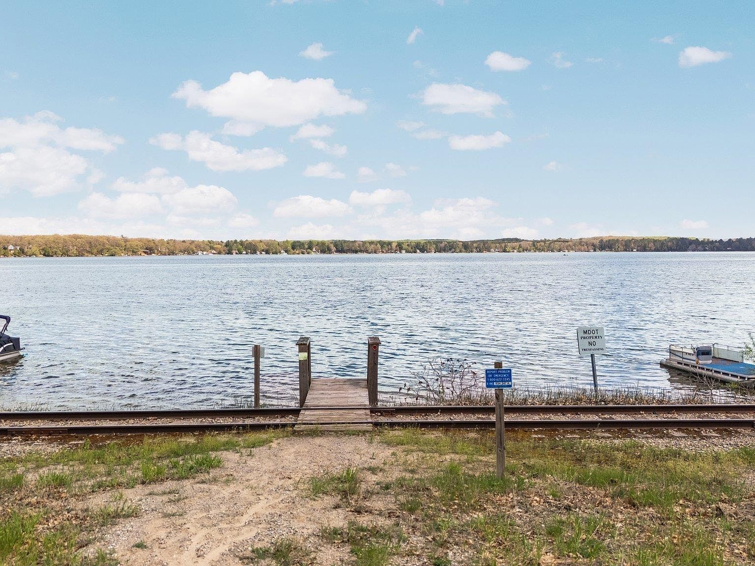 421 Howard St Fife Lake, MI 49633 - Thumbnail 4