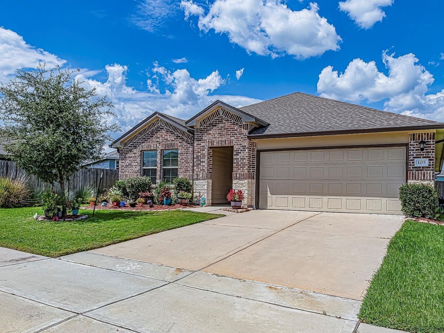 105 Blanco Dr Huntsville, TX 77340 - Thumbnail 4