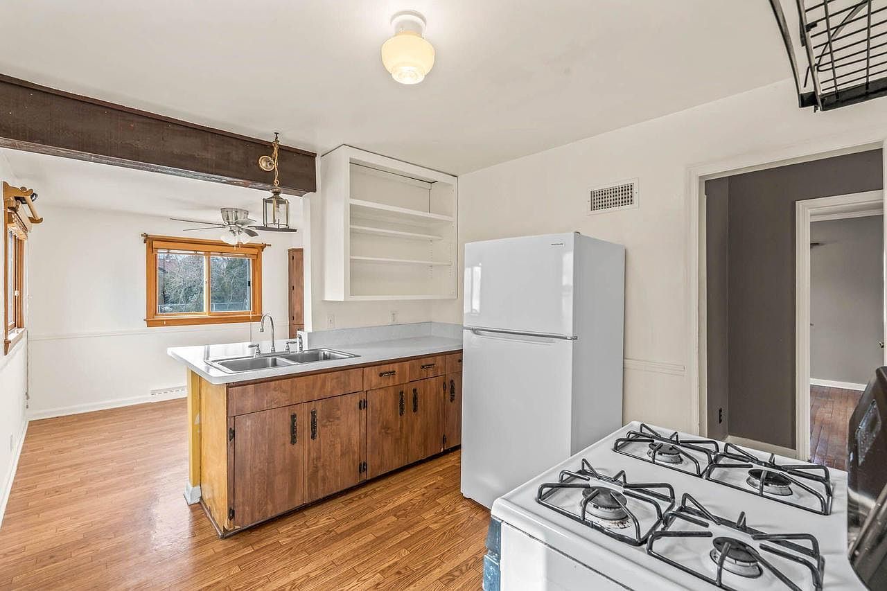 4461 S Lenox St Milwaukee, WI 53207 - Thumbnail 4