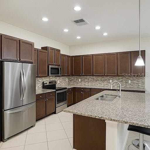 430 Captiva Dr Davenport, FL 33896 - Thumbnail 4