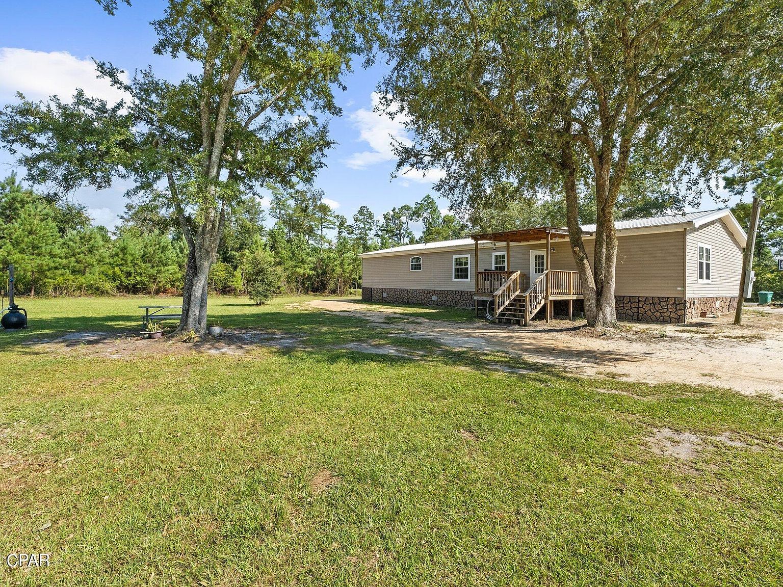 7136 Providence Church Rd Grand Ridge, FL 32442 - Thumbnail 4