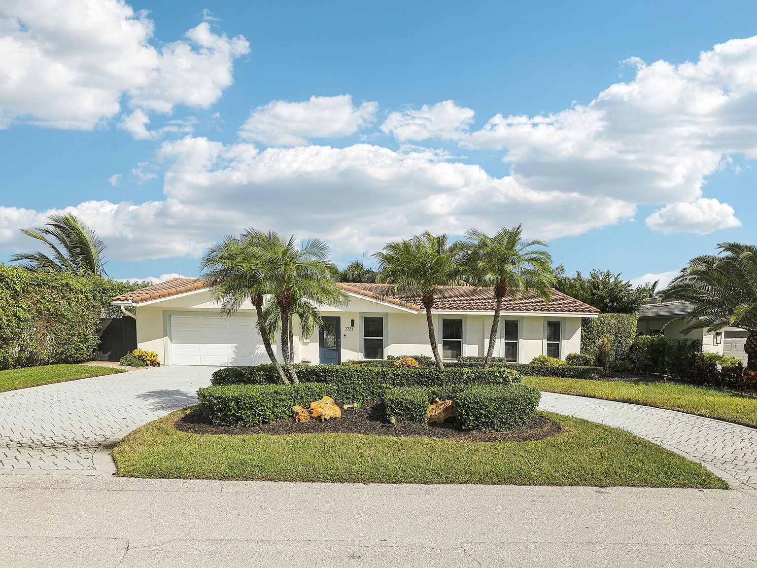 2731 NE 5th St Pompano Beach, FL 33062 - Thumbnail 4