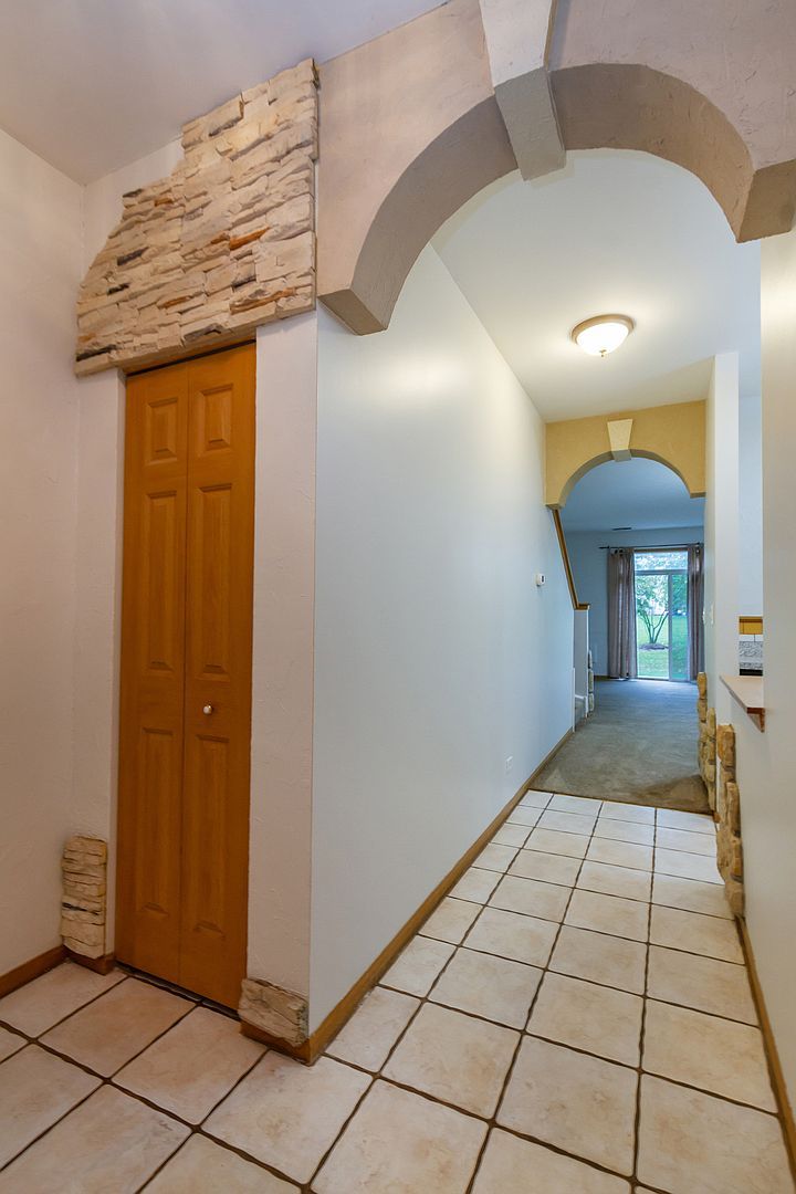 1244 Brookdale Dr #1244 Carpentersville, IL 60110 - Thumbnail 4