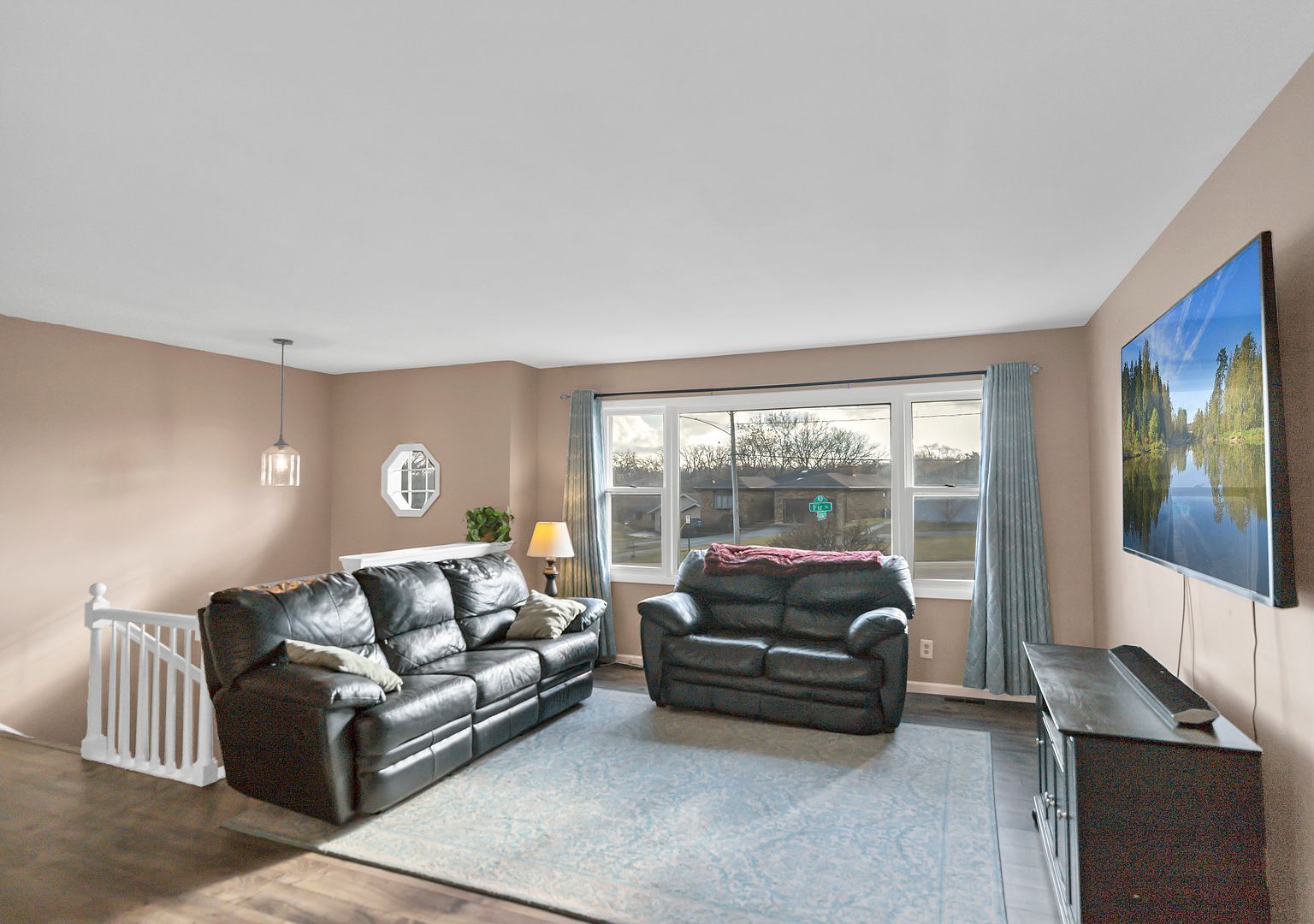 103 Fir St Lake In The Hills, IL 60156 - Thumbnail 4