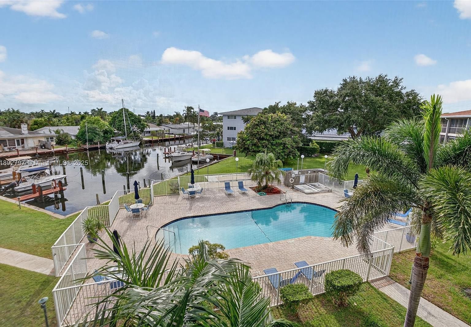 900 SW 12th St APT 305 Fort Lauderdale, FL 33315 - Thumbnail 4