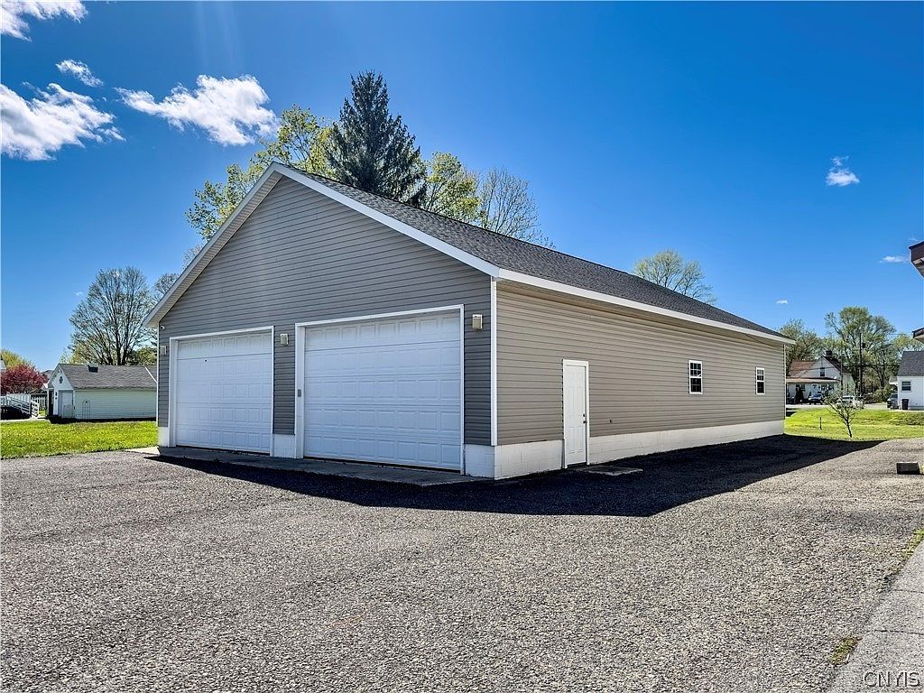 1112 Seneca St Rome, NY 13440 - Thumbnail 4