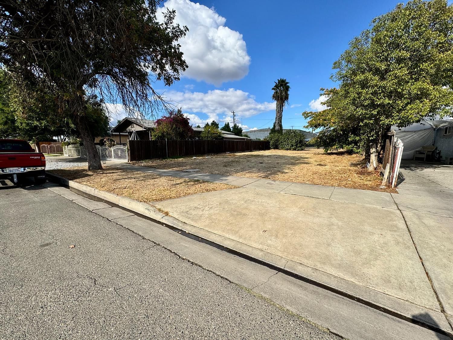 919 W 14th St Merced, CA 95340  | Land/Lot