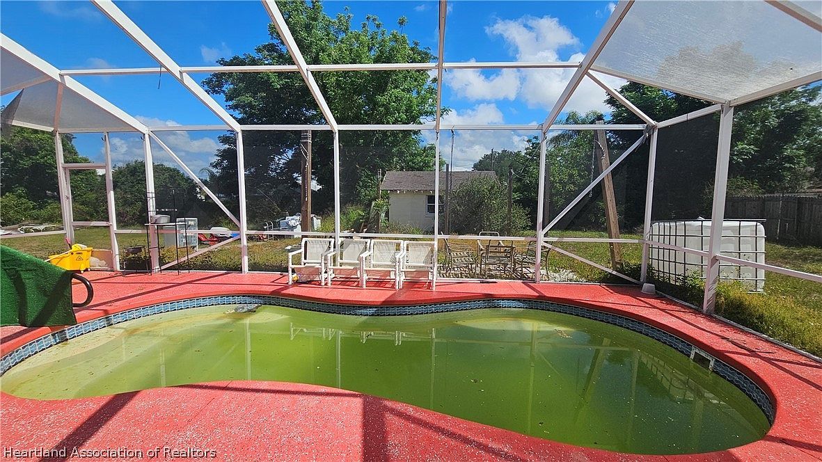 311 E Walnut St Avon Park, FL 33825 - Thumbnail 4