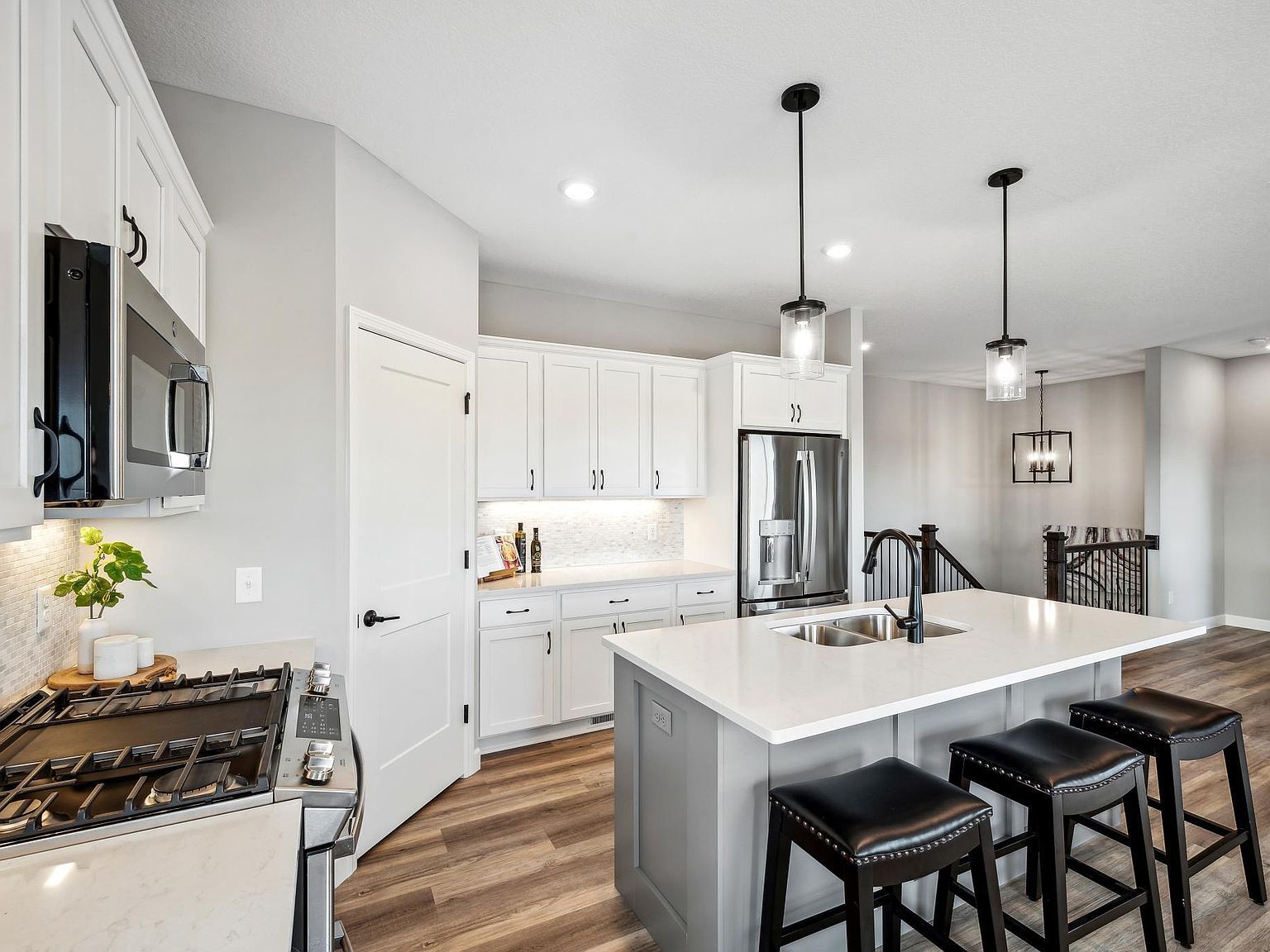 7810 Bridgewater Ct Rockford, MN 55373 - Thumbnail 4