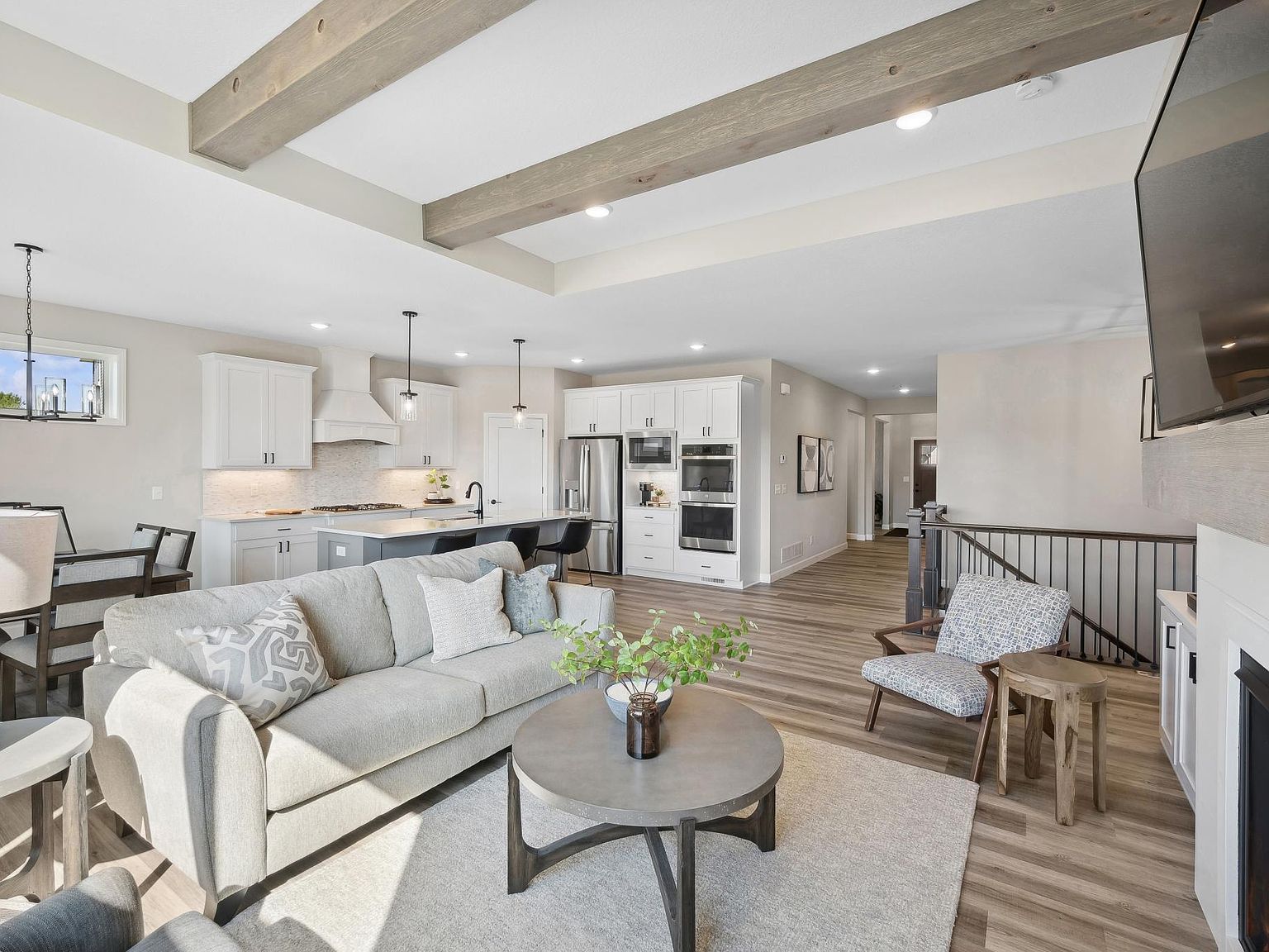 924 Yellowcrest St SW Delano, MN 55328 - Thumbnail 4