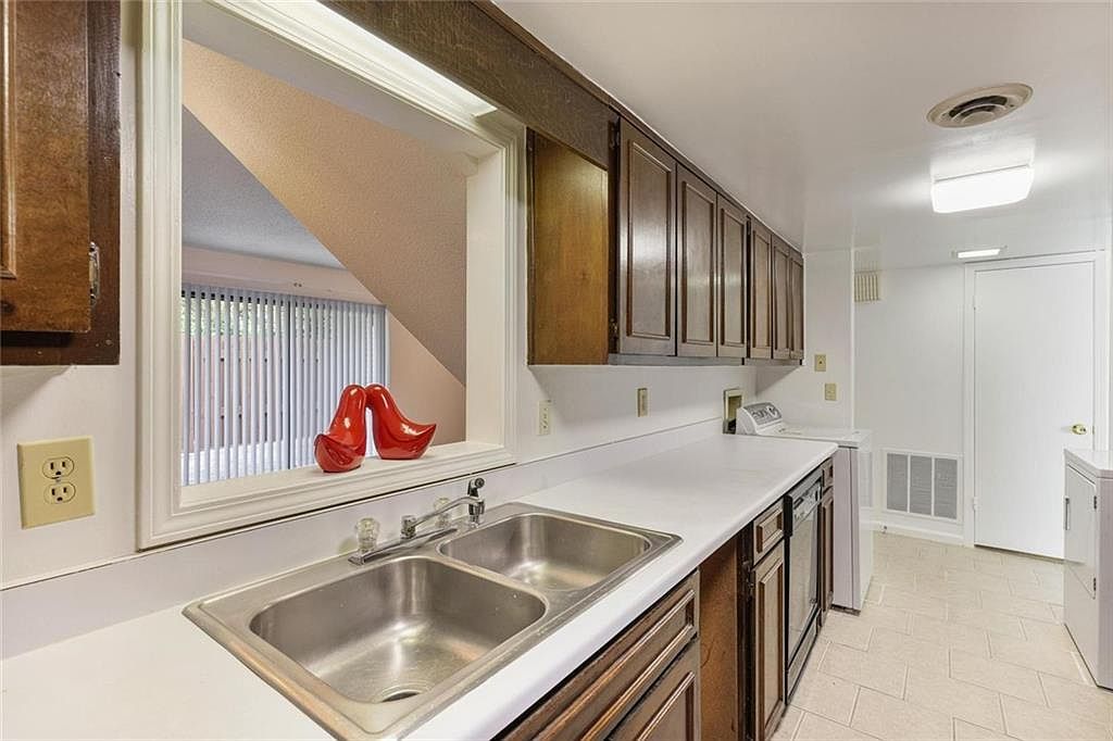 6 Fairway Dr NW Kennesaw, GA 30144 - Thumbnail 4