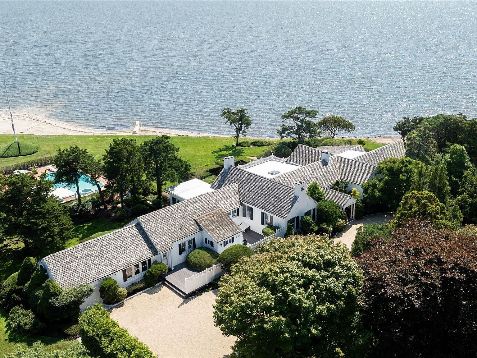 16 Point Rd Bellport, NY 11713 - Thumbnail 4