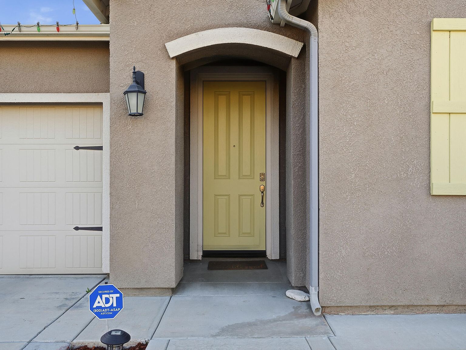 703 S Grand St Visalia, CA 93292 - Thumbnail 4