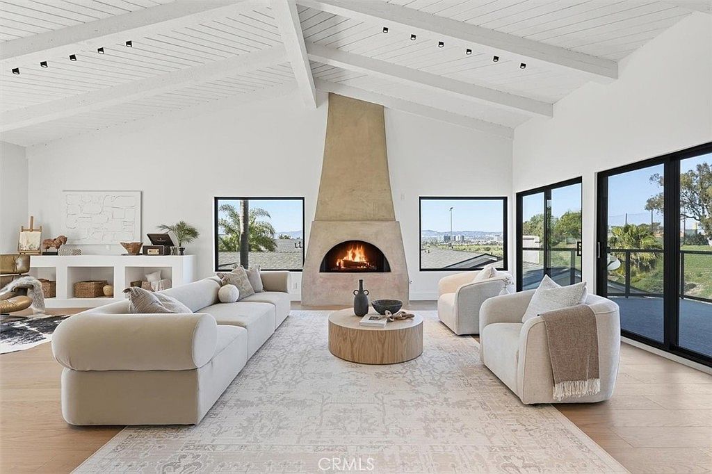 8140 Calabar Ave Playa Del Rey, CA 90293 - Thumbnail 4