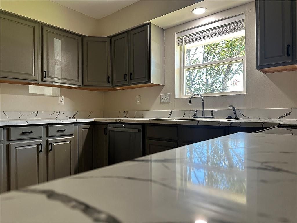 3637 Riviera Dr Slidell, LA 70458 - Thumbnail 4