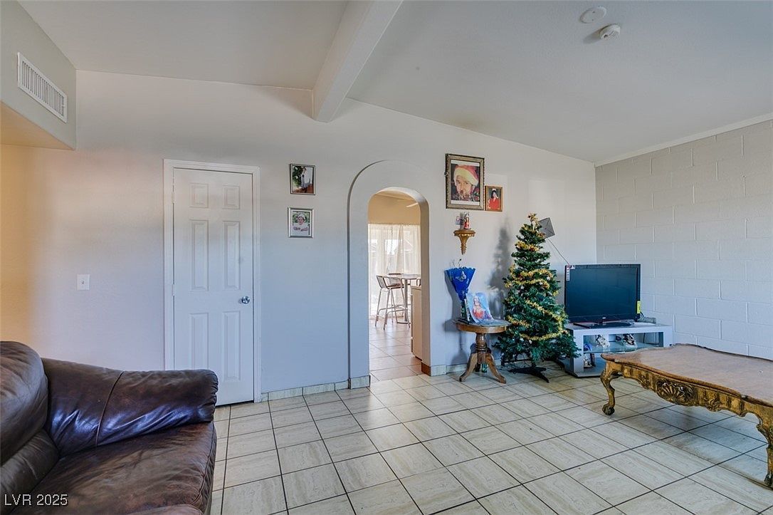 3212 Osage Ave Las Vegas, NV 89101 - Thumbnail 4