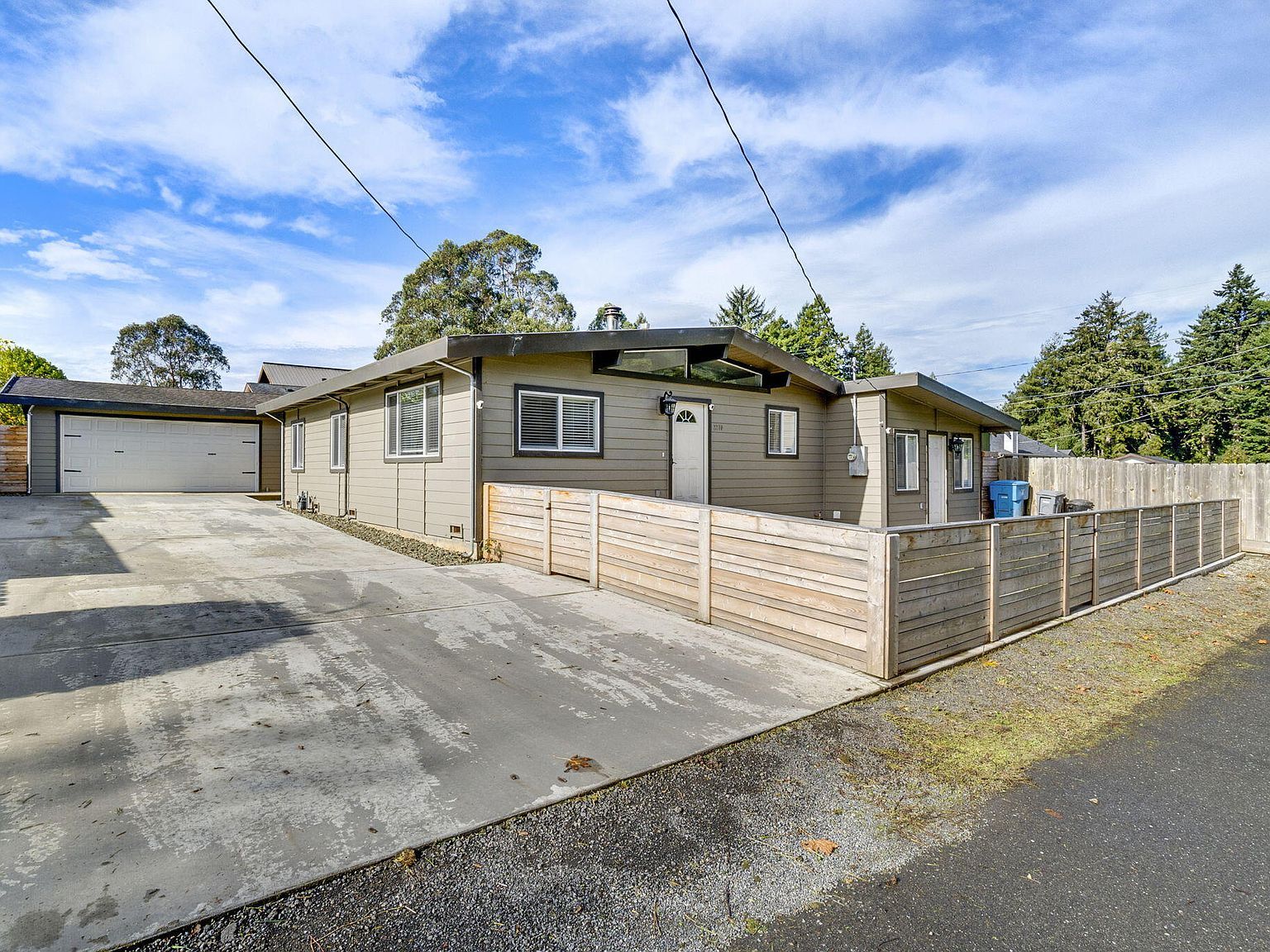 2710 Pleasant Ave Eureka, CA 95503 - Thumbnail 4