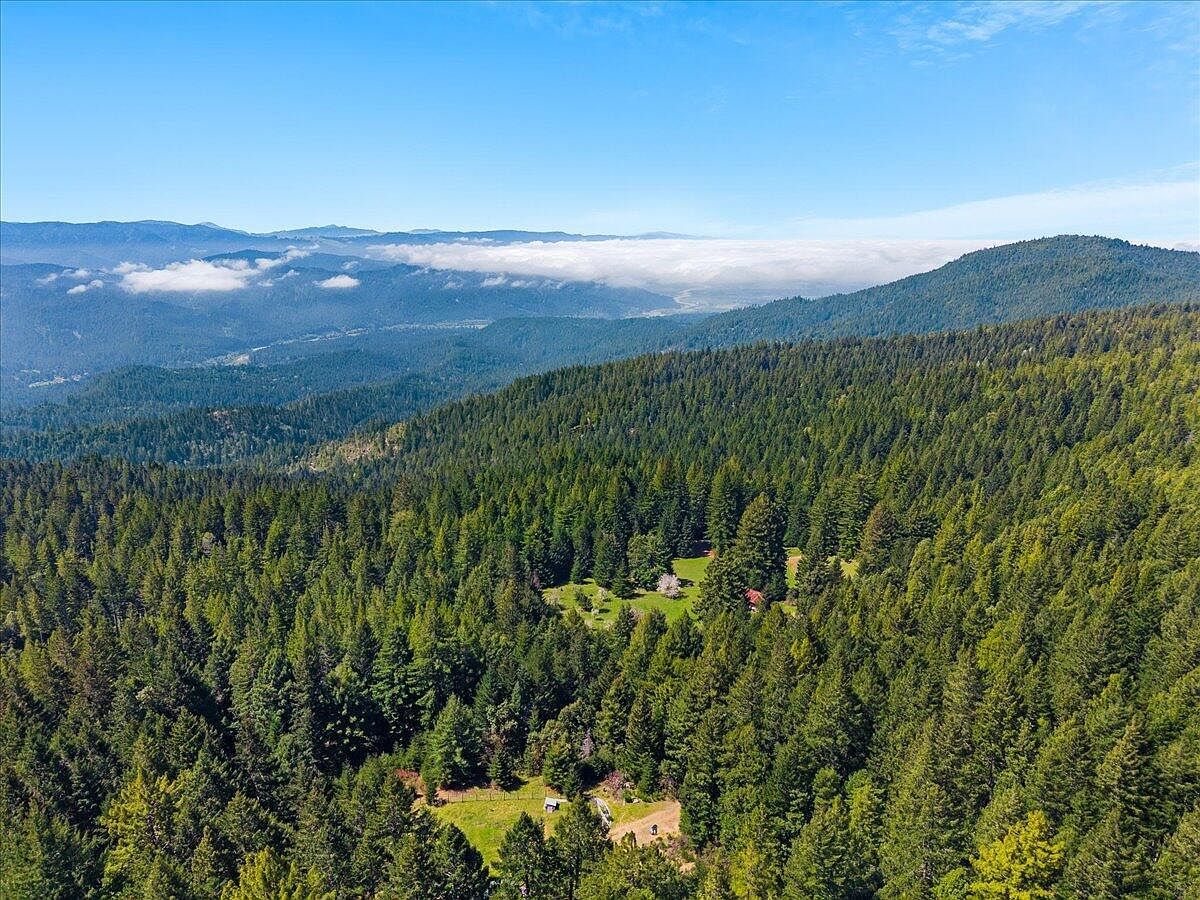 5684 Cummings Creek Rd Carlotta, CA 95528 - Thumbnail 4