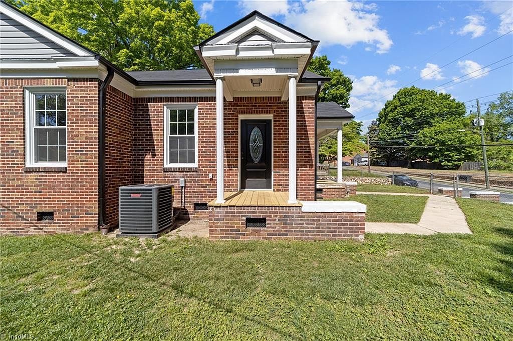 336 E Salisbury St, Asheboro, NC, 27203 - Thumbnail 4