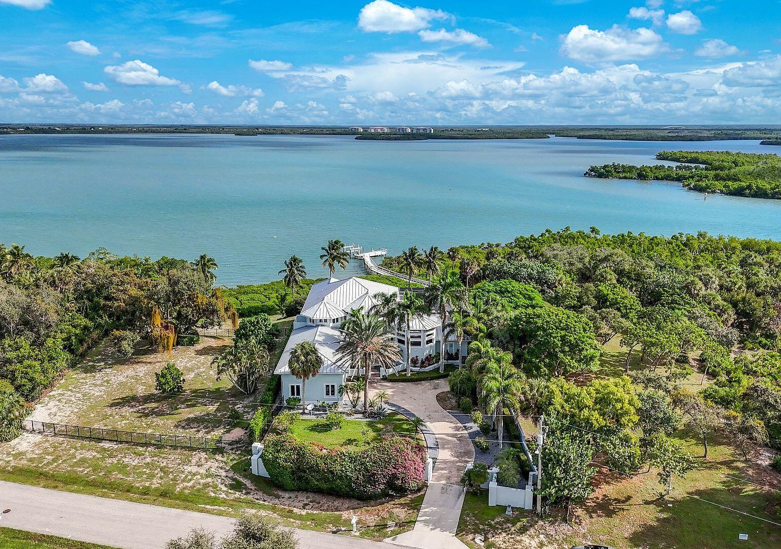 831 Caxambas Dr Marco Island, FL 34145 - Thumbnail 4