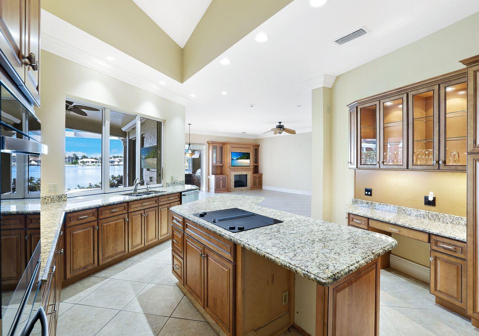 872 S Heathwood Dr Marco Island, FL 34145 - Thumbnail 4