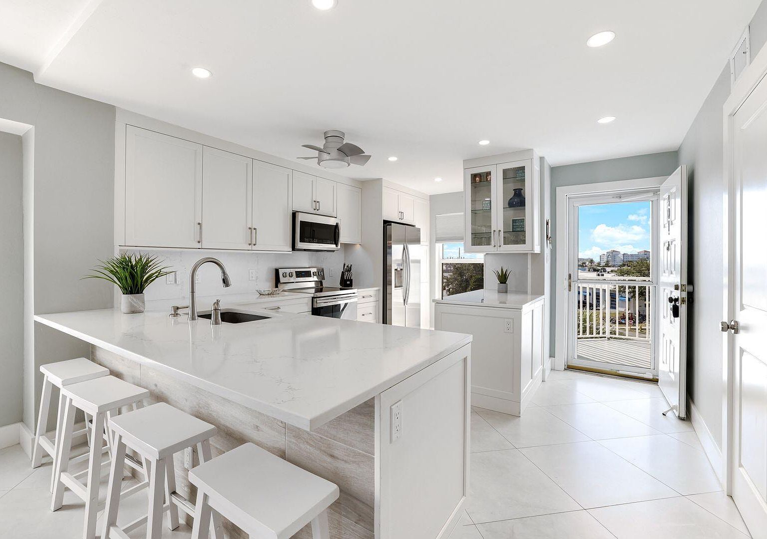 991 N Barfield Dr UNIT 401 Marco Island, FL 34145 - Thumbnail 4