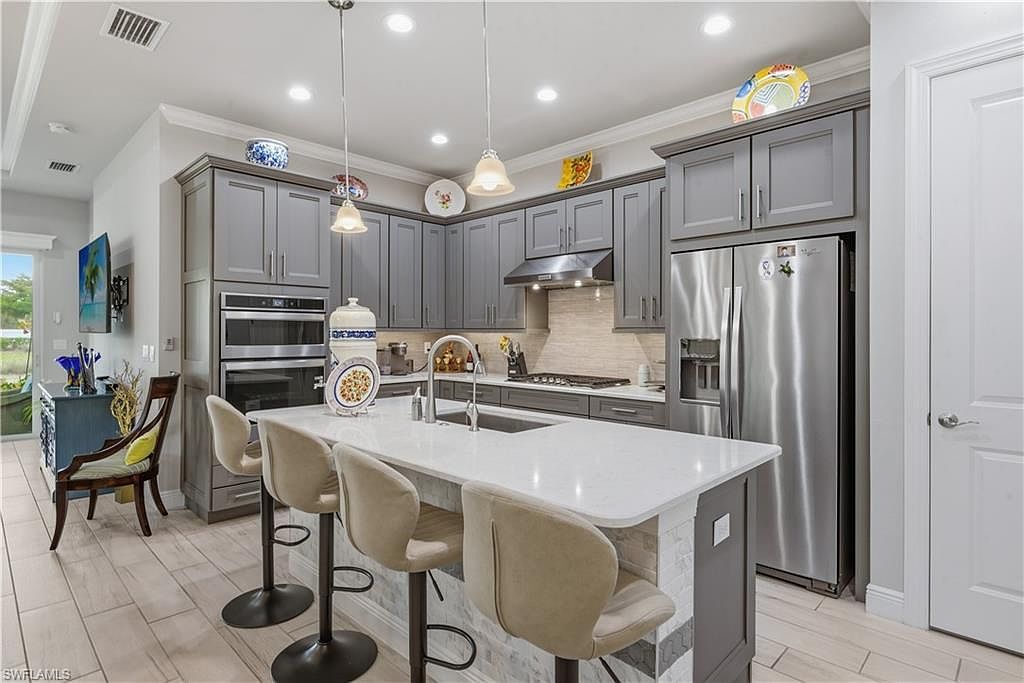 8947 Saint Lucia Dr Naples, FL 34114 - Thumbnail 4