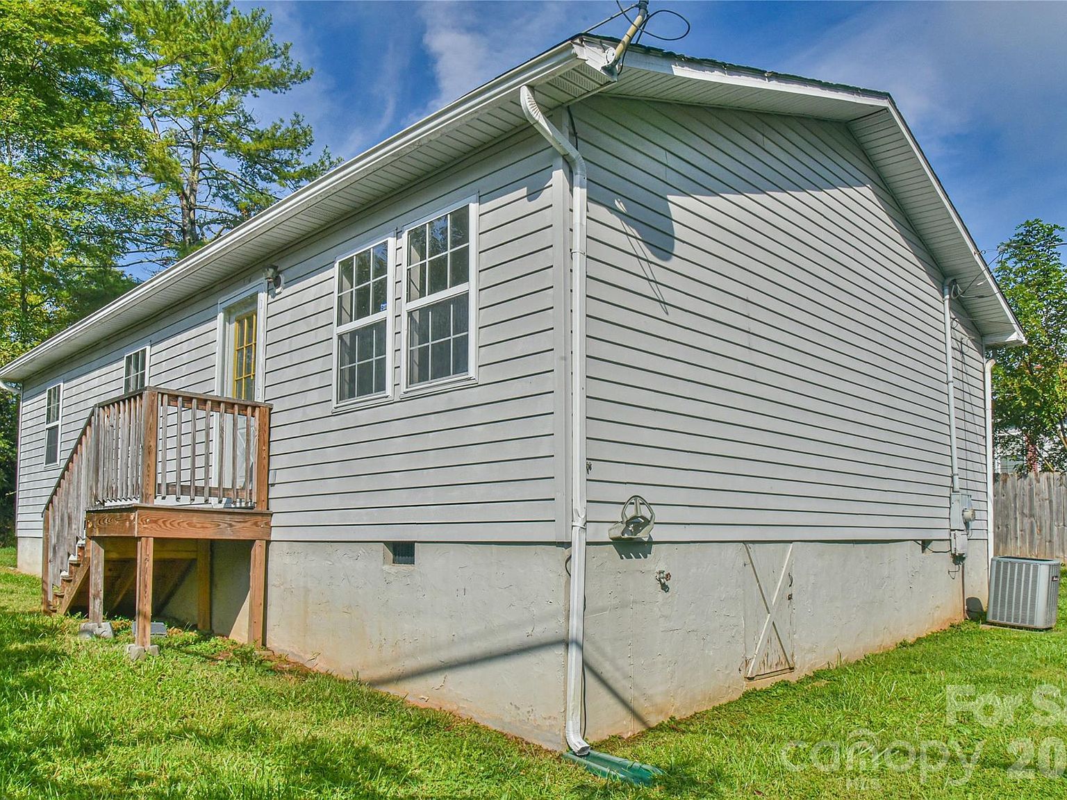 12 Moody St Candler, NC 28715 - Thumbnail 4