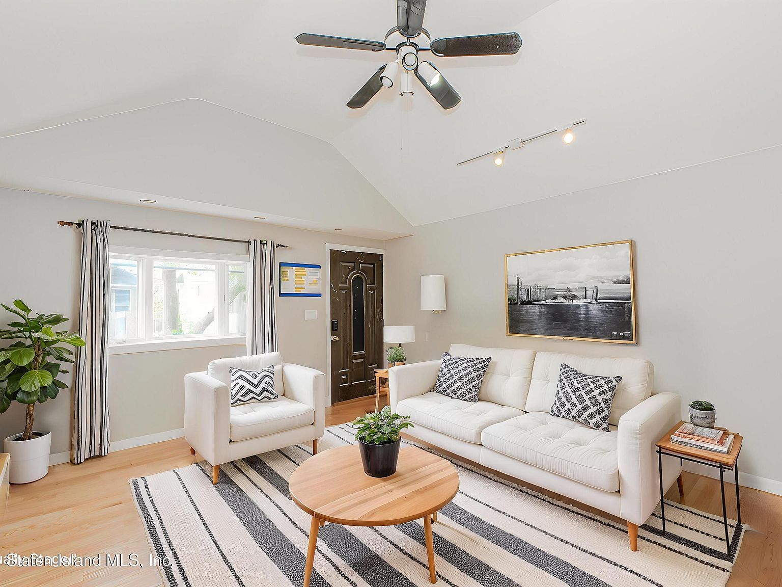 118 Baden Pl Staten Island, NY 10306 - Thumbnail 4