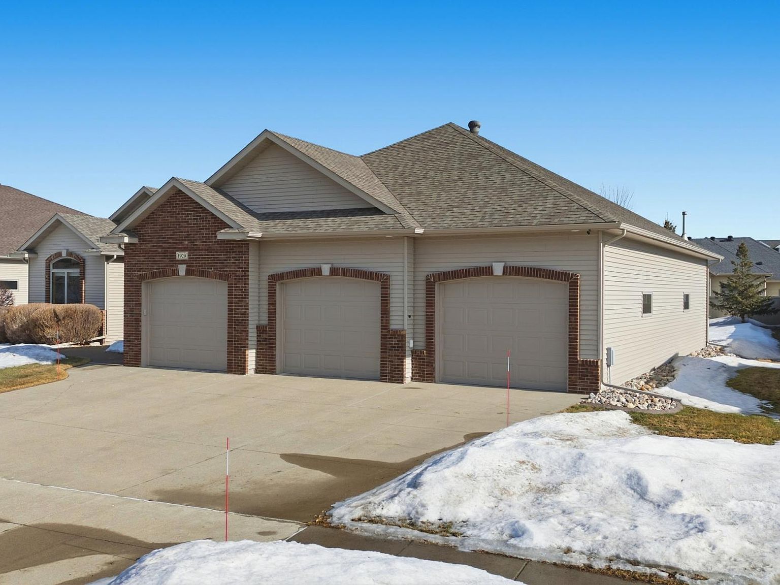 1929 Pentland St West Fargo, ND 58078 - Thumbnail 4