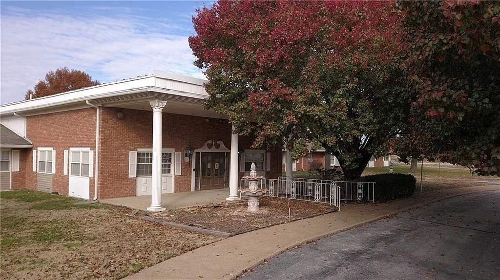 511 N Western Ave Girard, KS 66743 - Thumbnail 4