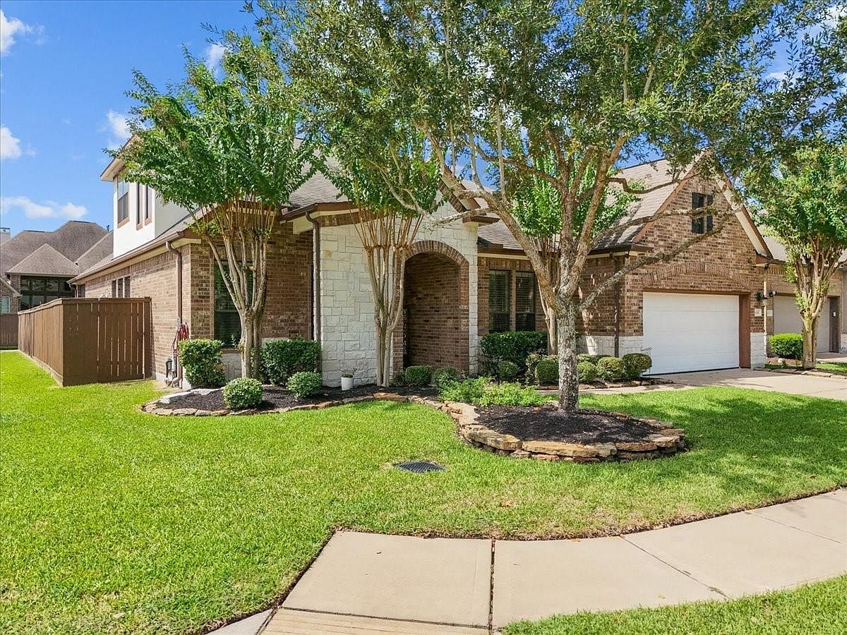 606 W Frk Webster, TX 77598 - Thumbnail 4