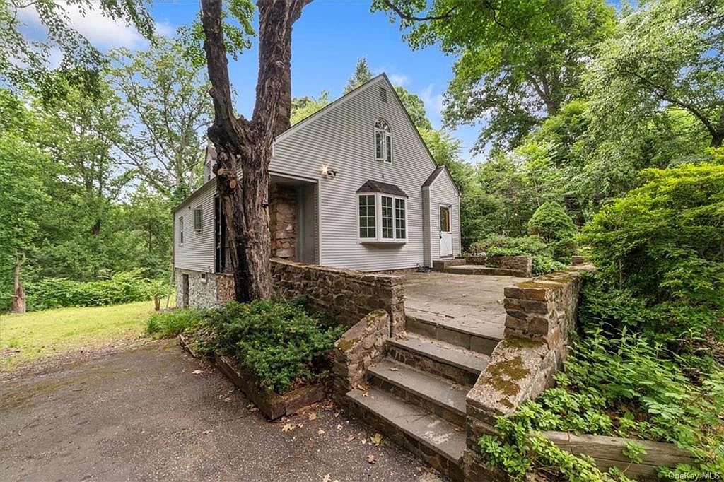 704 Lake St West Harrison, NY 10604 - Thumbnail 4