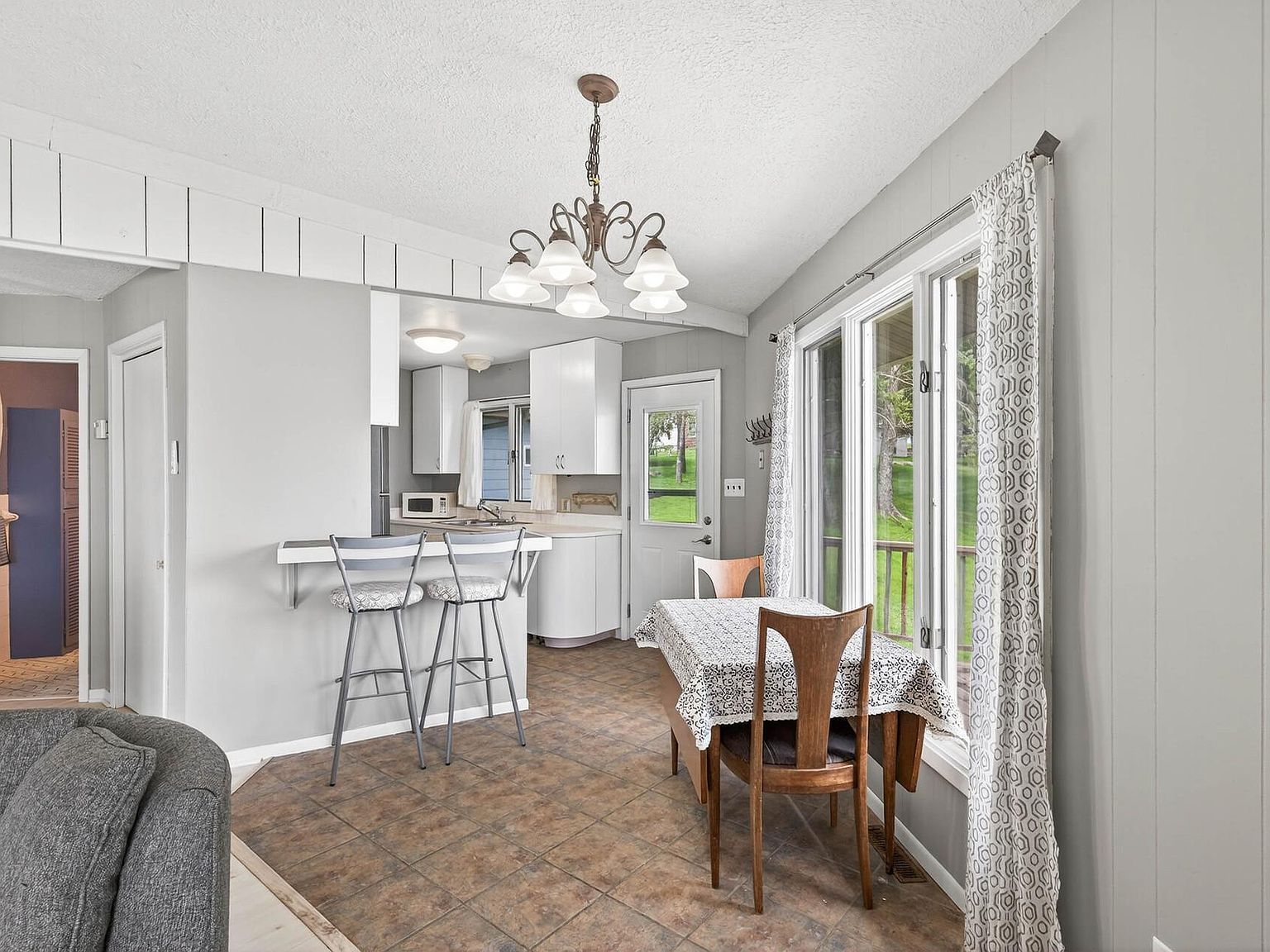 1794 Lawrence Cir NW Annandale, MN 55302 - Thumbnail 4